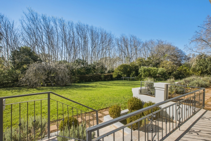 9 Bedroom Property for Sale in Constantia Western Cape